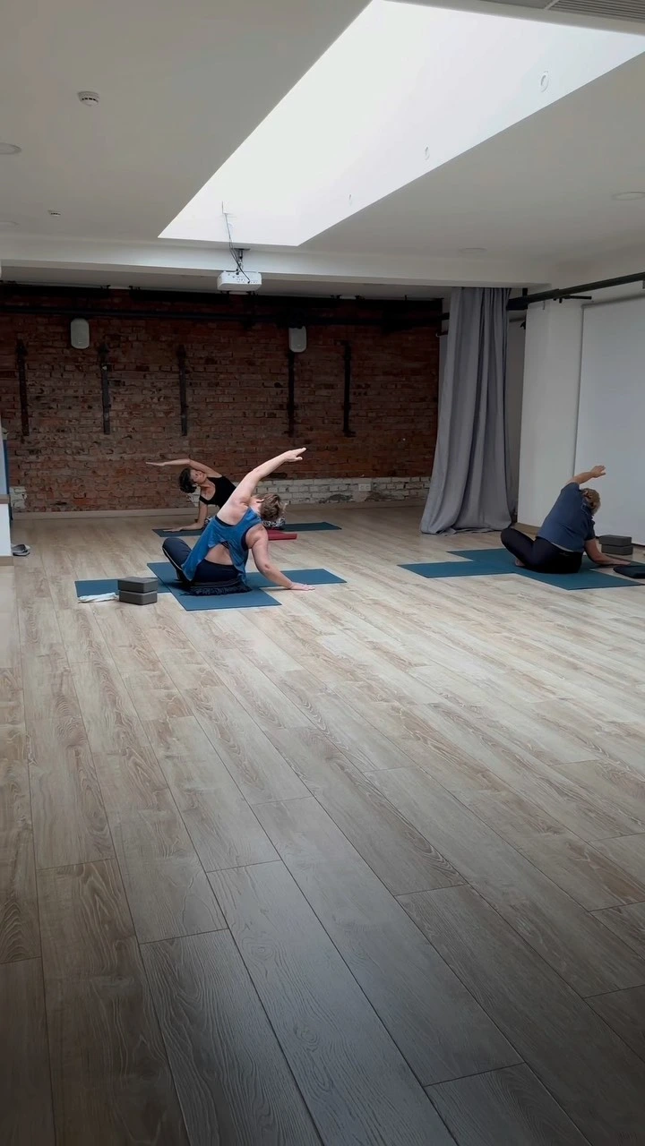 Yoga Studiya Vozdukh Na Dostoyevskoy Russia