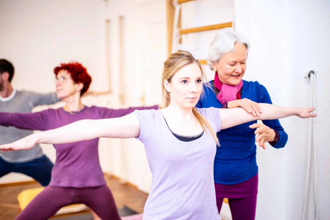 Yogazentrum Schwabing: Hatha-yoga In Der Tradition Nach B.k.s. Iyengar Germany