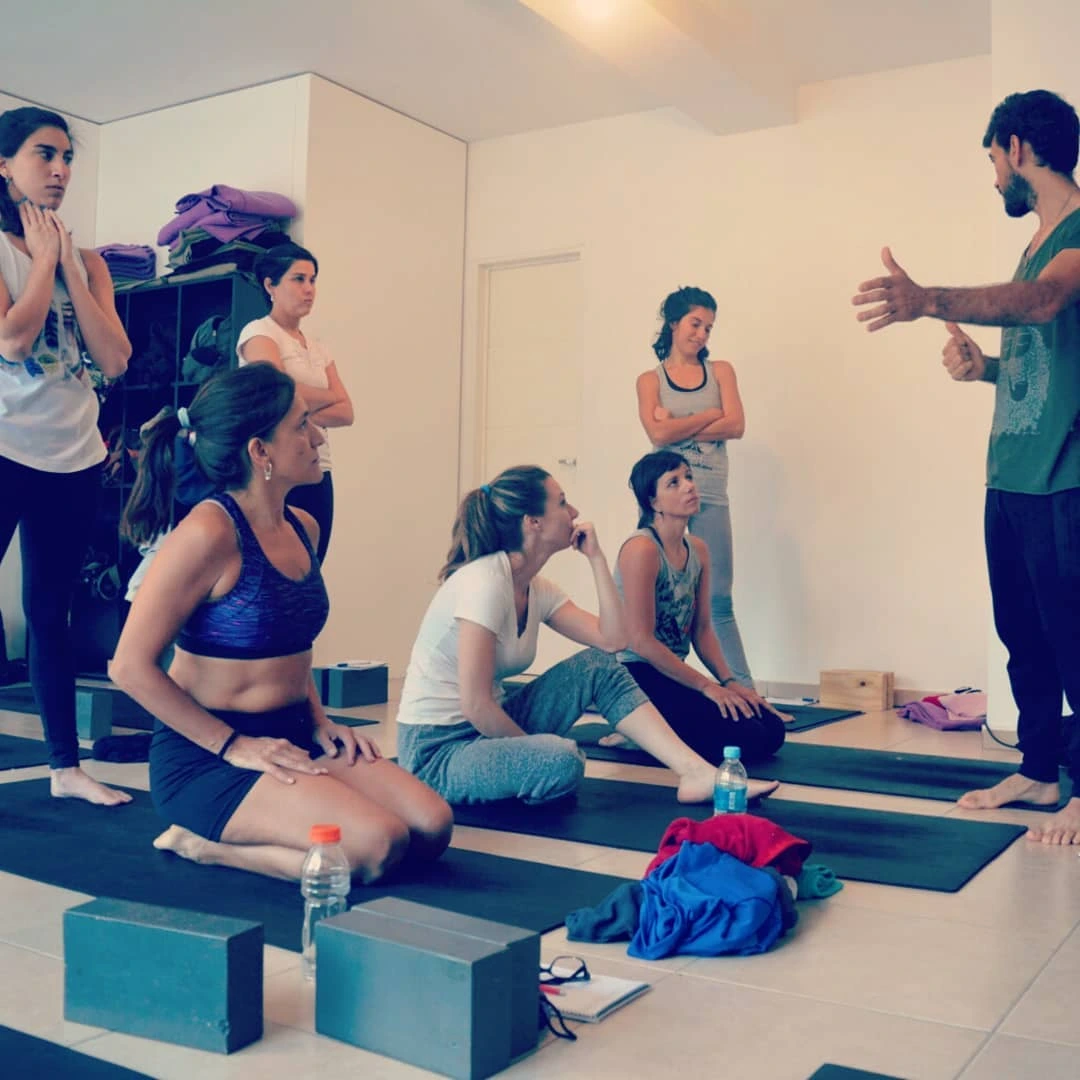 Escuela De Yoga Y Sabiduria Ancestral Argentina