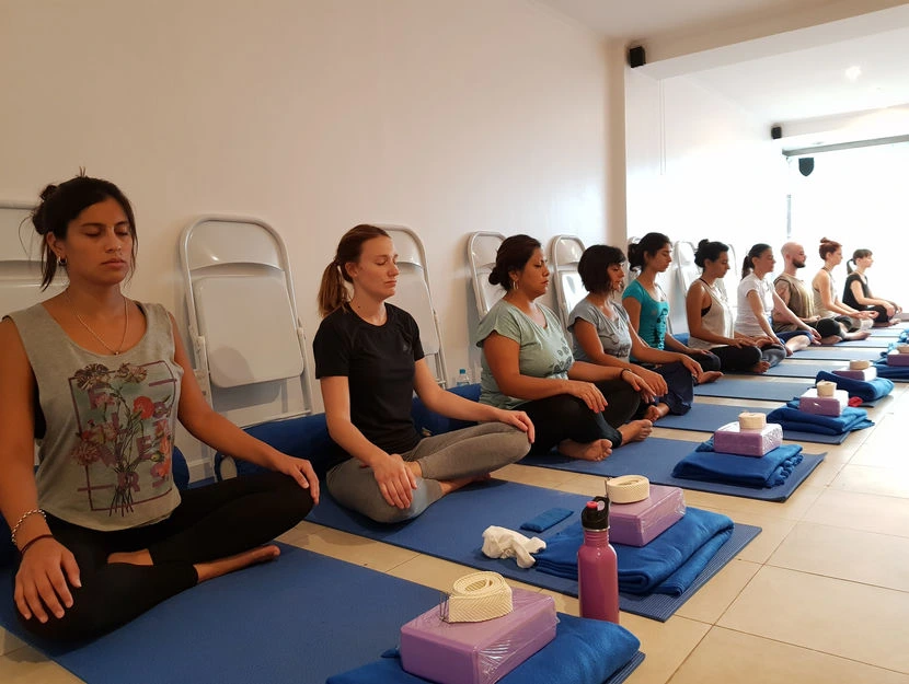 Escuela Vasanti Veda Yoga Córdoba