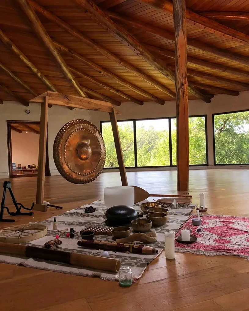 Holi Yoga 