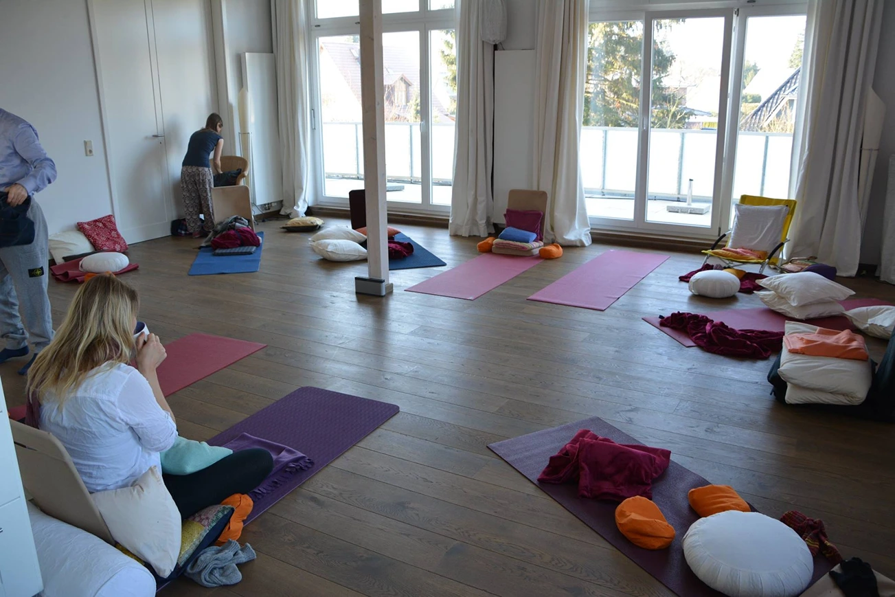 Kayakalpo Institut Ageh Und Unmesha Popat Hamburg