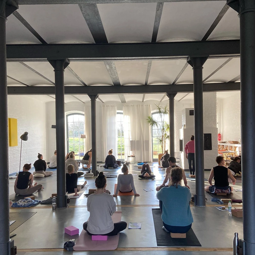 Roots Yoga