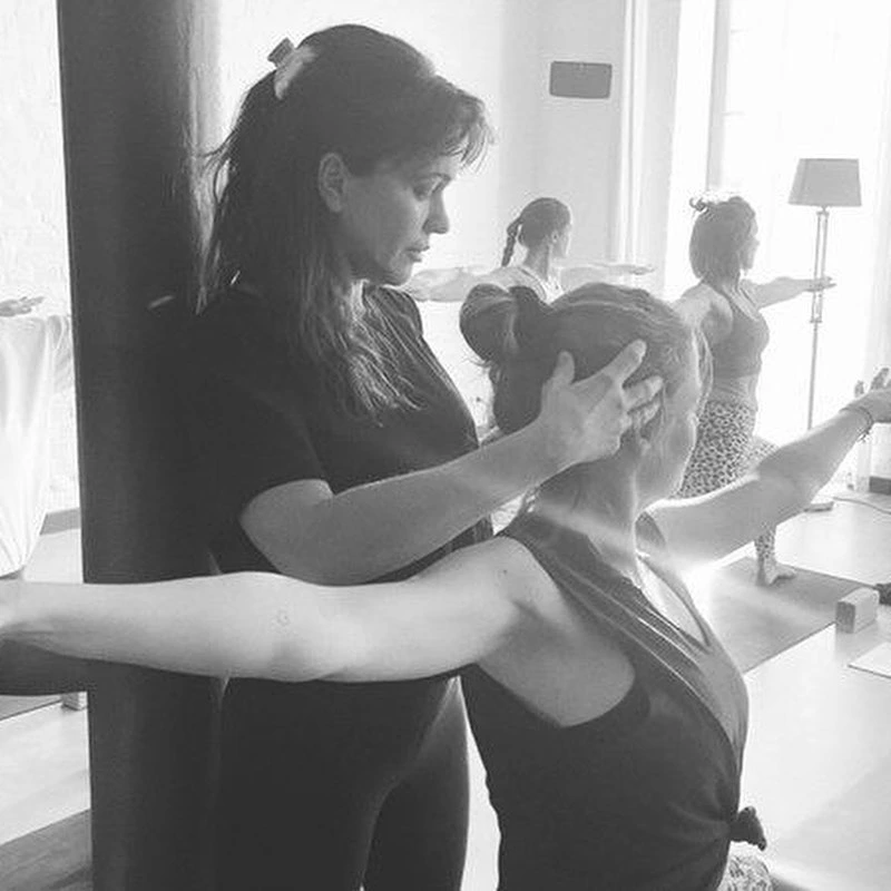 Roots Yoga 