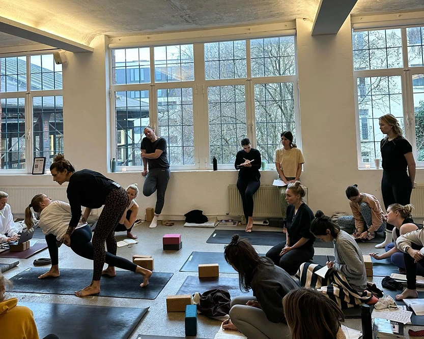 Roots Yoga 