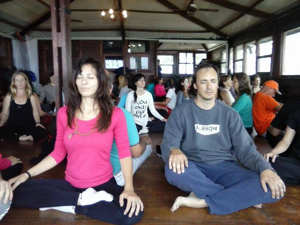 Yoga Asociaion Cordobesa de Yoga Suipacha 2418 B° Pueyrredón 