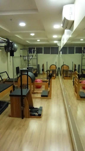 Estúdio de Pilates Monaliza Arruda Brazil