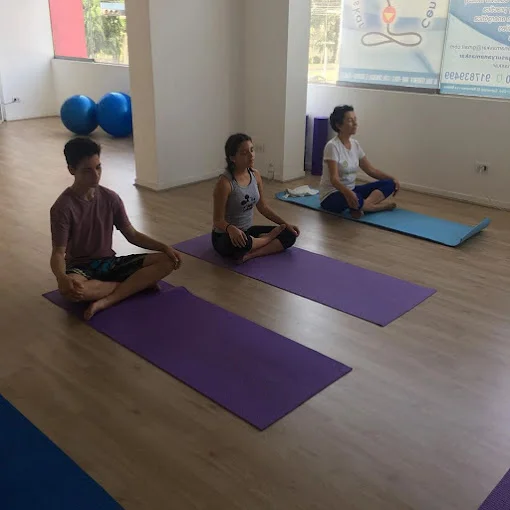 Centro de Yoga Suryanamaskar 