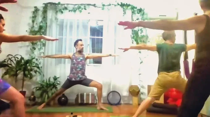 Espacio De Luz - Yoga & Mantras 