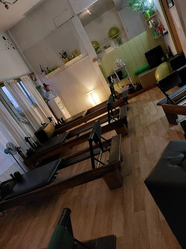 Mr Pilates Reformer @mrpilatesreformer
