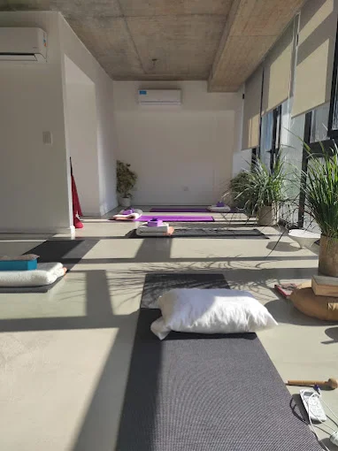 Niketan Yoga Y Masaje Tailandés 