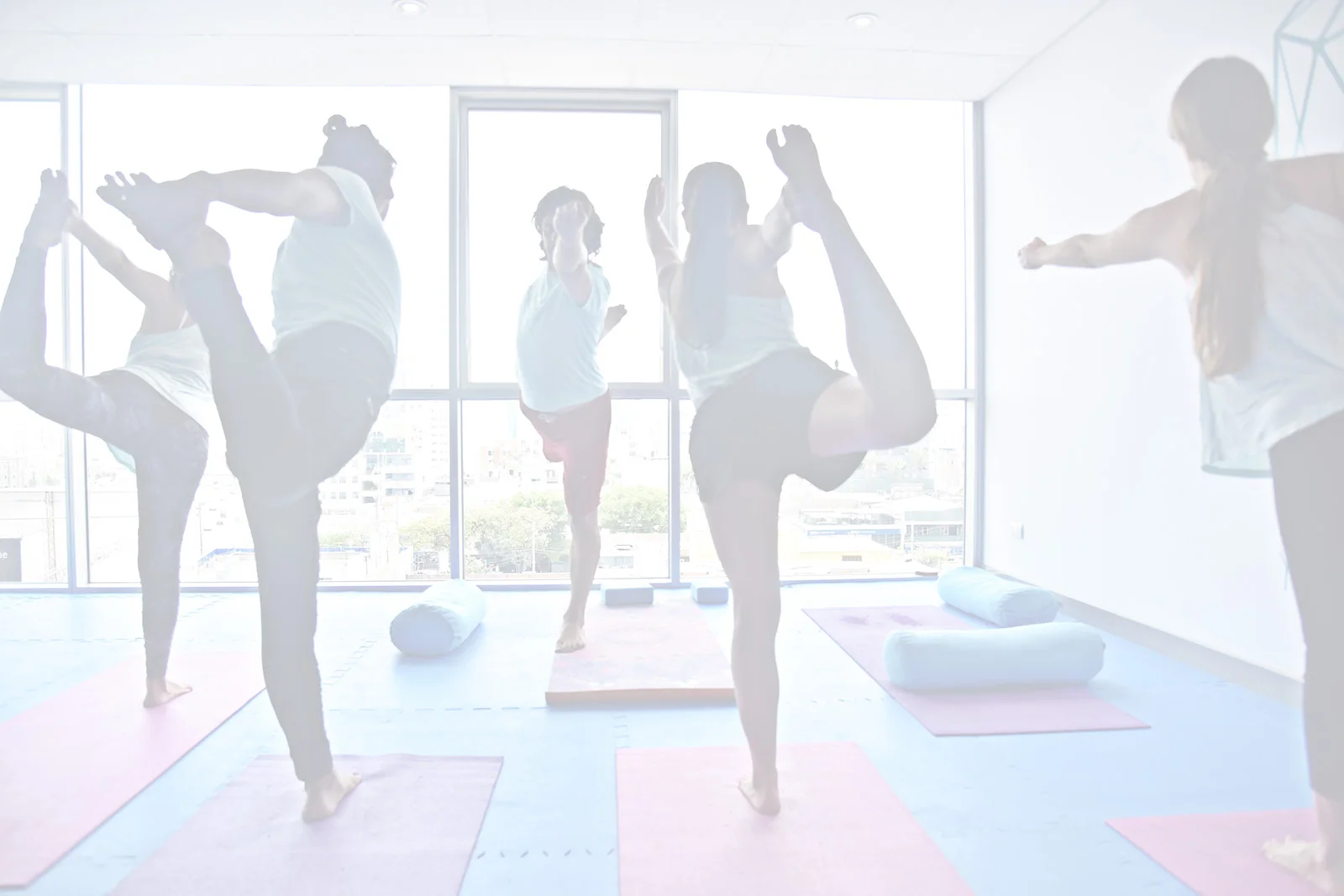 PRANA YOGA STUDIO Peru