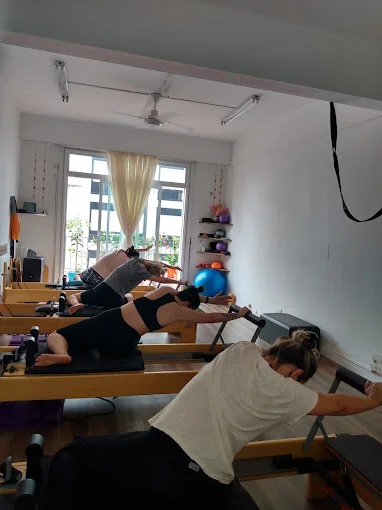 Pilates Postural Y Estiramiento Bk