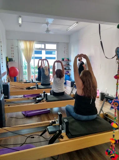 Pilates Postural Y Estiramiento Bk 