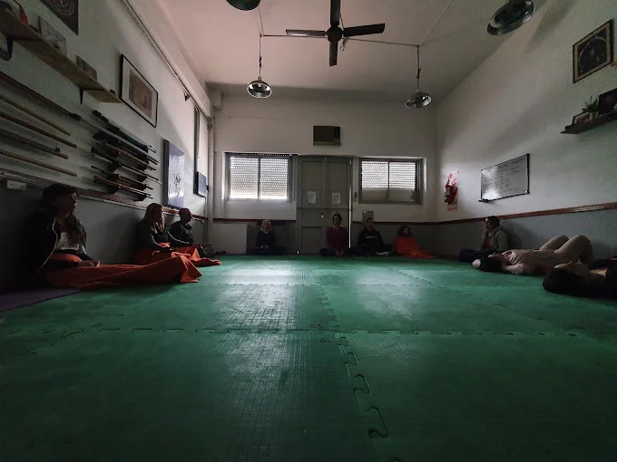 Pyrat centro De Yoga , Meditación Mindfulness . Villa Pueyrredon