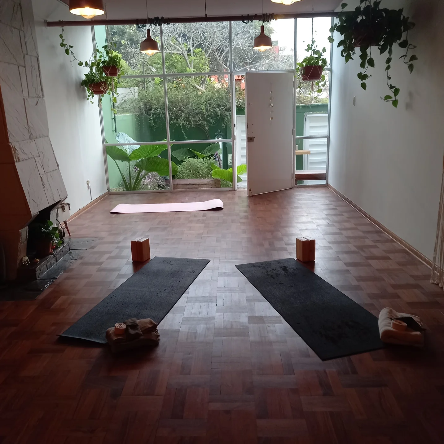 Yoga en Lima (Clases de yoga relajante a domicilio)