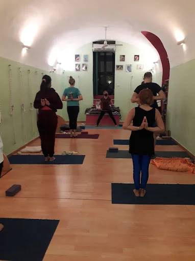 Association Study Center Yoga Vidya 