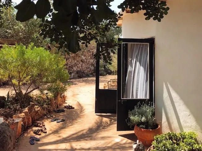 Jen Yoga Tree Menorca