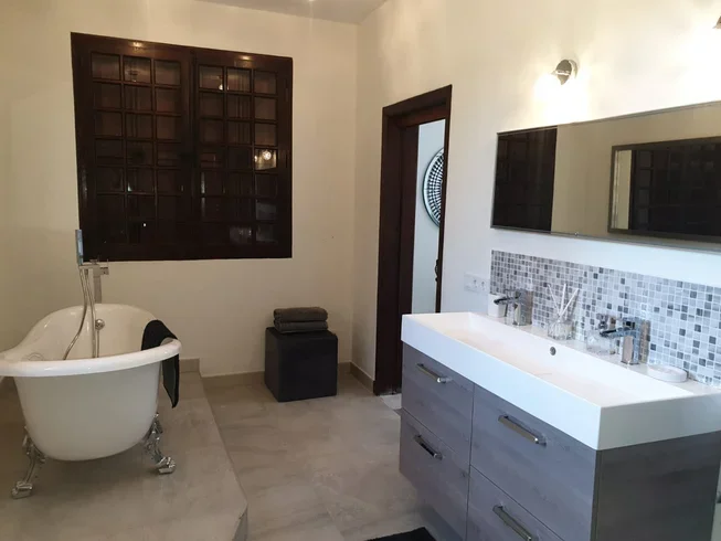  Cadiz