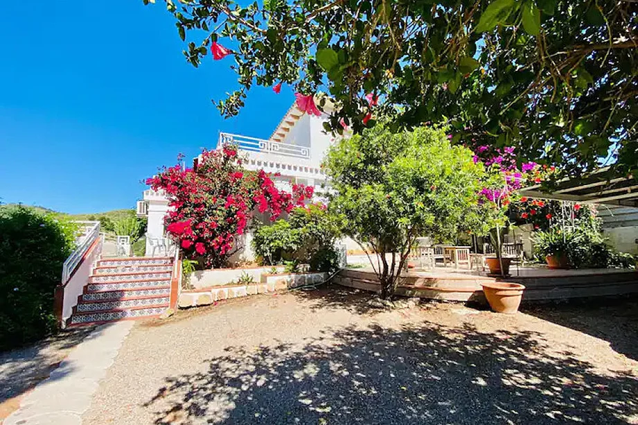 The Luxury Villa 