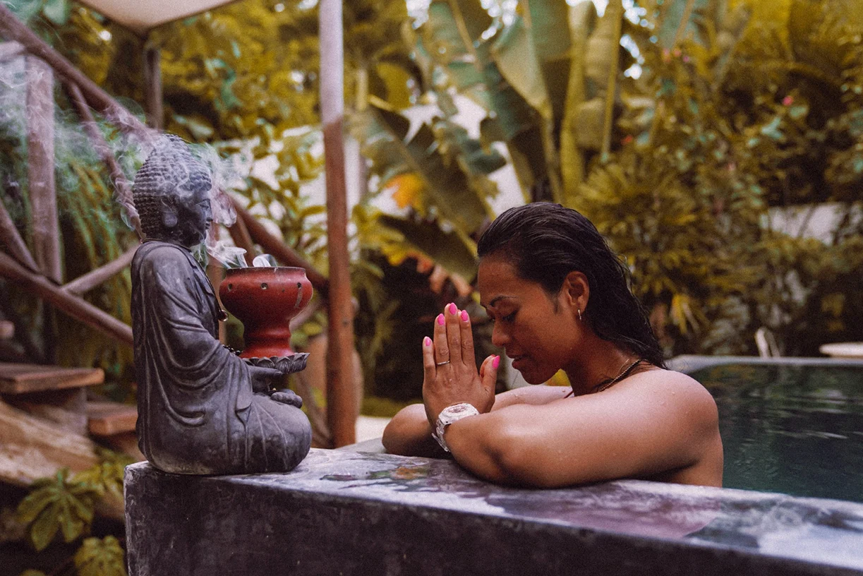 Tree Living Yoga Teacher Trainings & Retreats