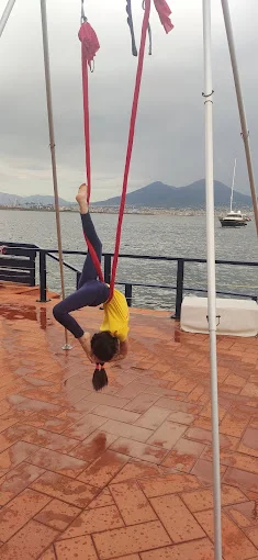 Yoga Fly on Air