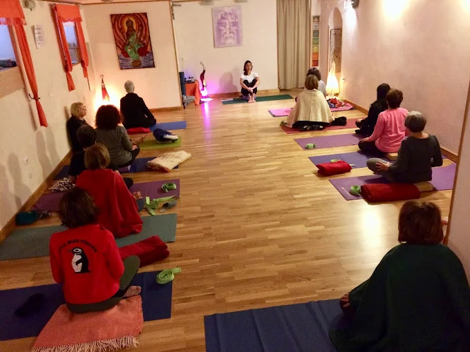 il pettirosso centro yoga Italy