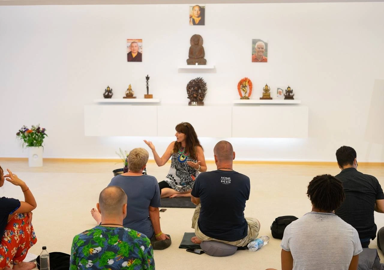 Diamantweg Buddhismus Köln Der Karma-kagyü-linie  Cologne