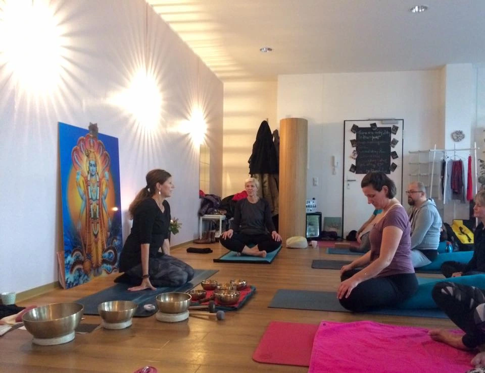 Glow Yoga Cologne Junkersdorf 