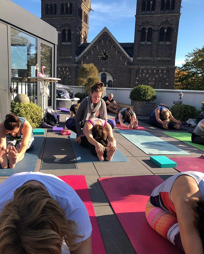 Glow Yoga Cologne Junkersdorf Cologne