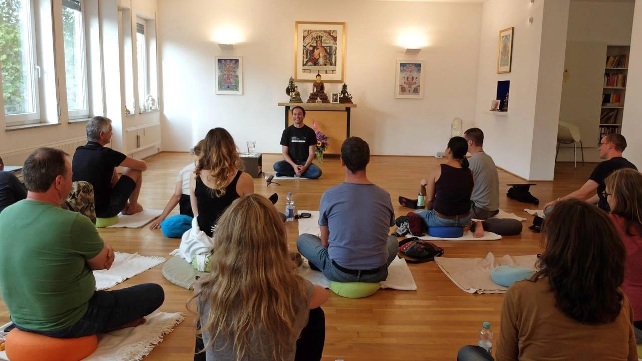 Buddhistisches Zentrum Stuttgart Der Karma Kagyü Linie 