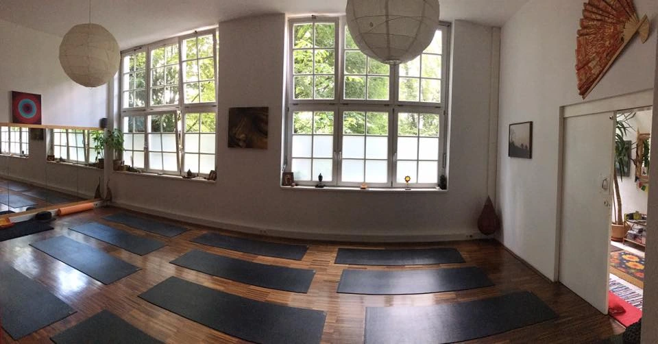Yoga & Pilates In Der Galerie 