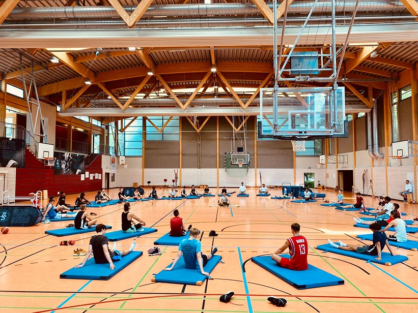 Business Yoga Mit Loan Von Der Yoga Homebase In Düsseldorf Germany