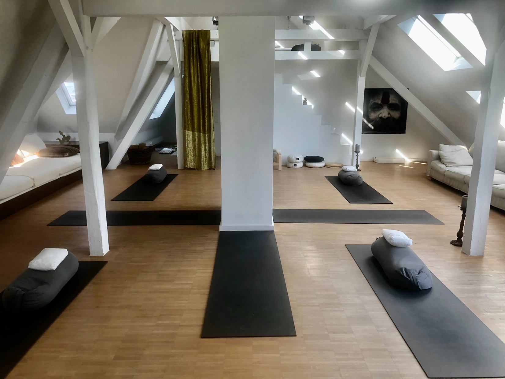 Livingyoga Düsseldorf Yogaschule Brigitte Wollenhaupt Düsseldorf