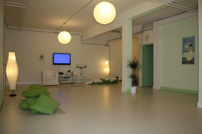 Center Yoga Florence Italy