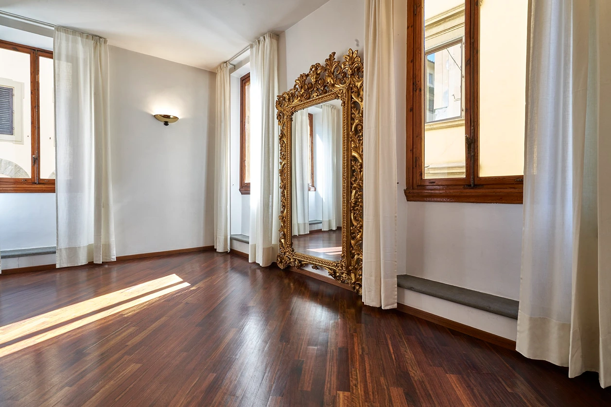 V room studio Italy