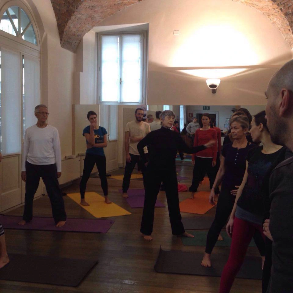 new yoga center - elizabeth pauncz Florence