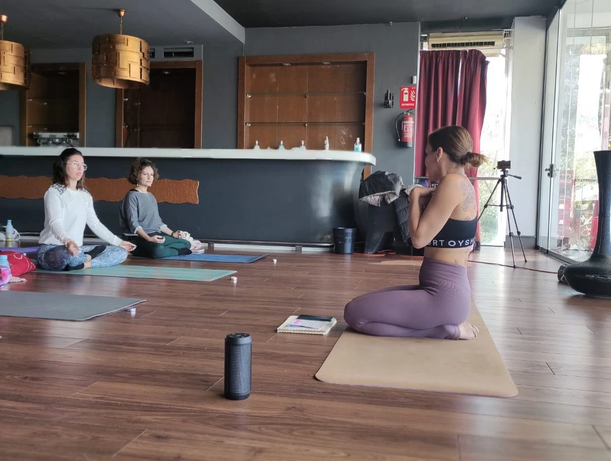 Respira yoga sevilla Spain