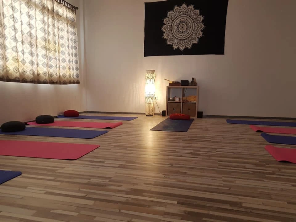 Yogarebi Spain