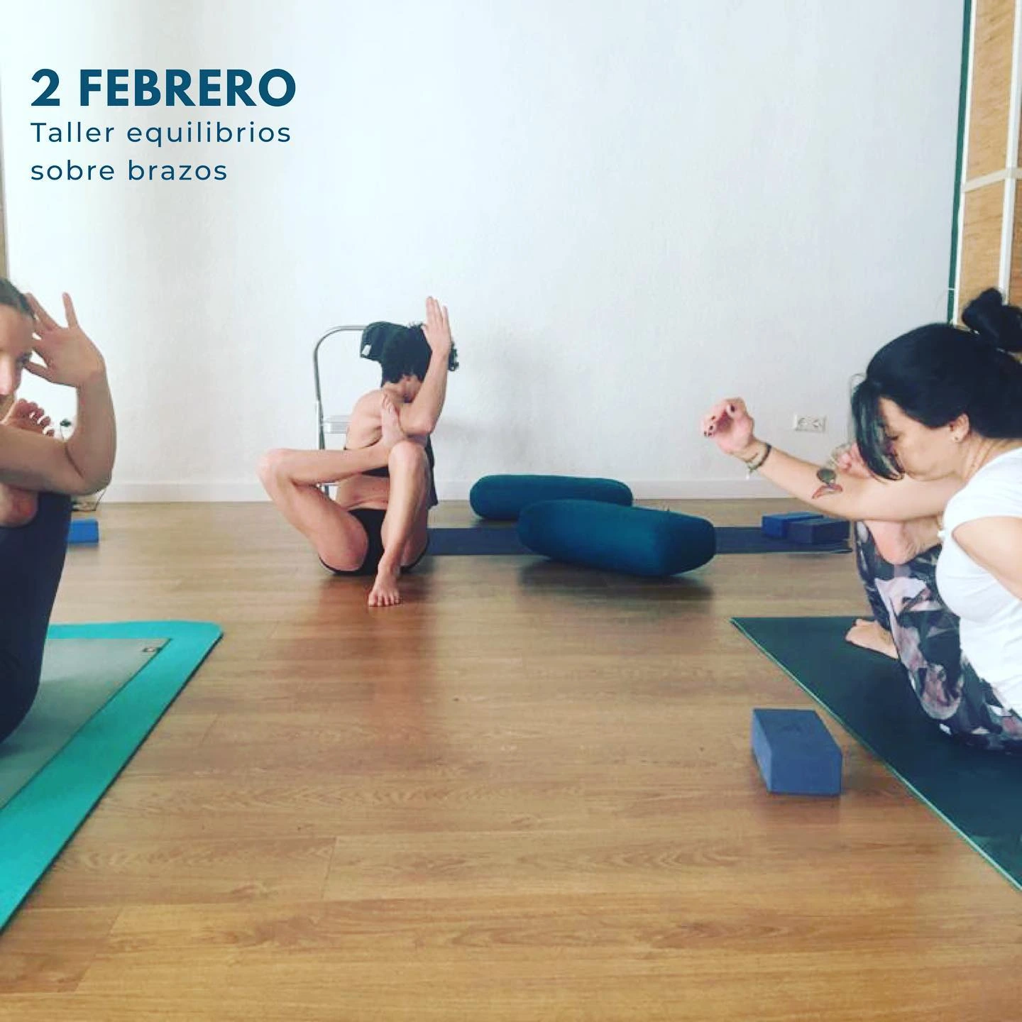 Escuela de Yoga Santosha 