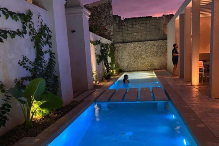  Mexico