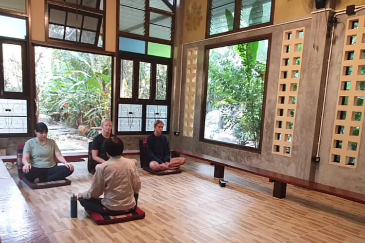 Flow Yoga Home and Retreat 