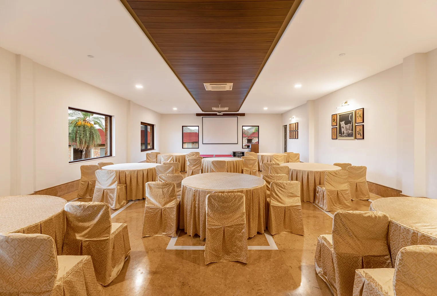 Sarasiruham Resort 