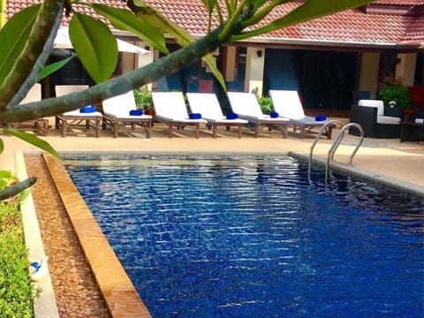 Amity Wellness Retreats 