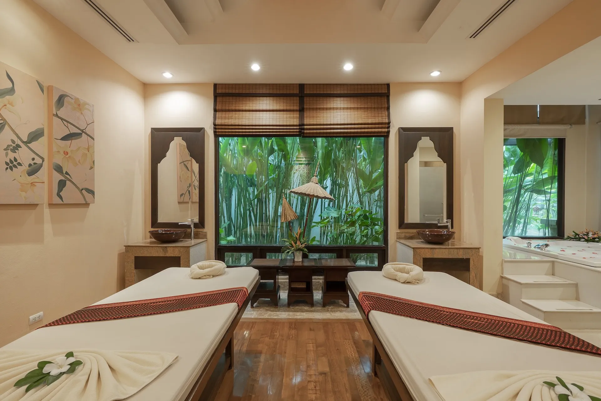 Ravindra Beach Resort & Spa 