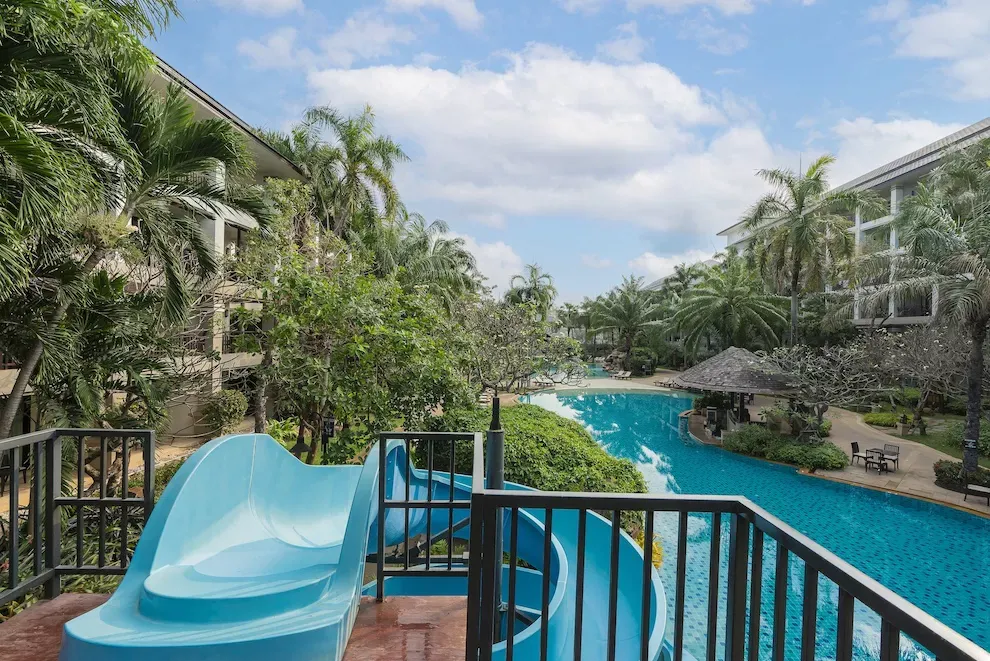 Ravindra Beach Resort & Spa