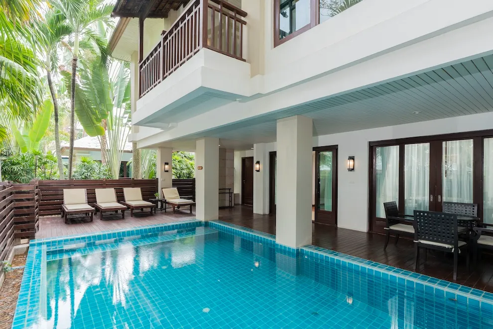 Ravindra Beach Resort & Spa 