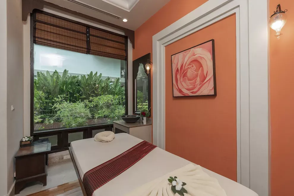 Ravindra Beach Resort & Spa 
