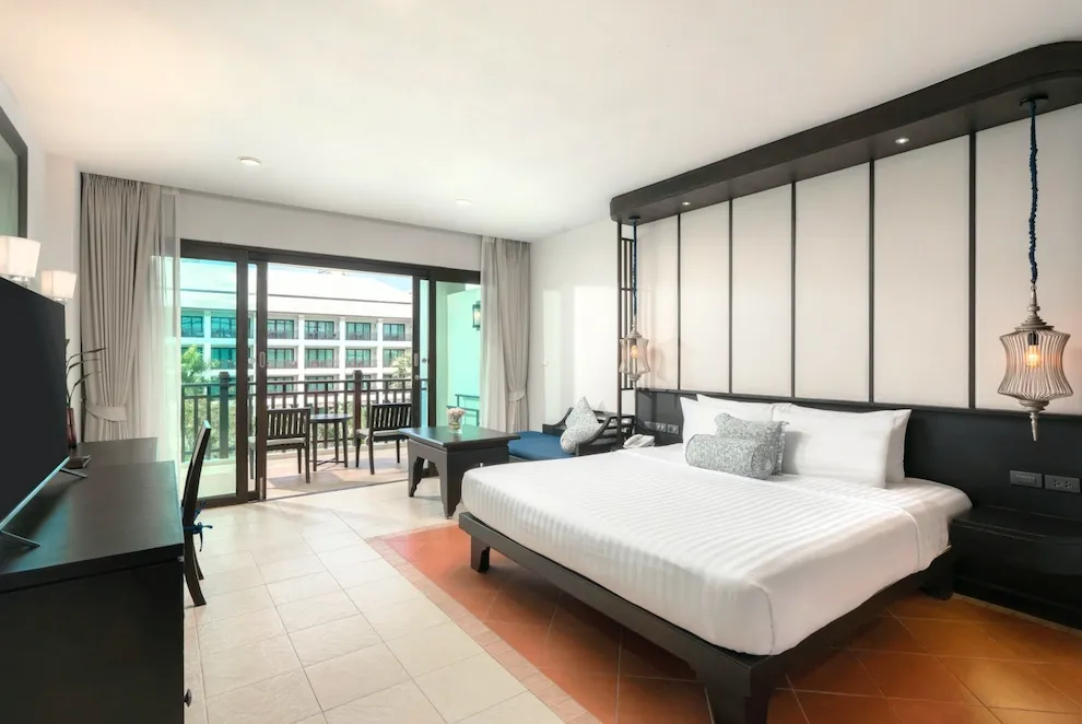 Ravindra Beach Resort & Spa 