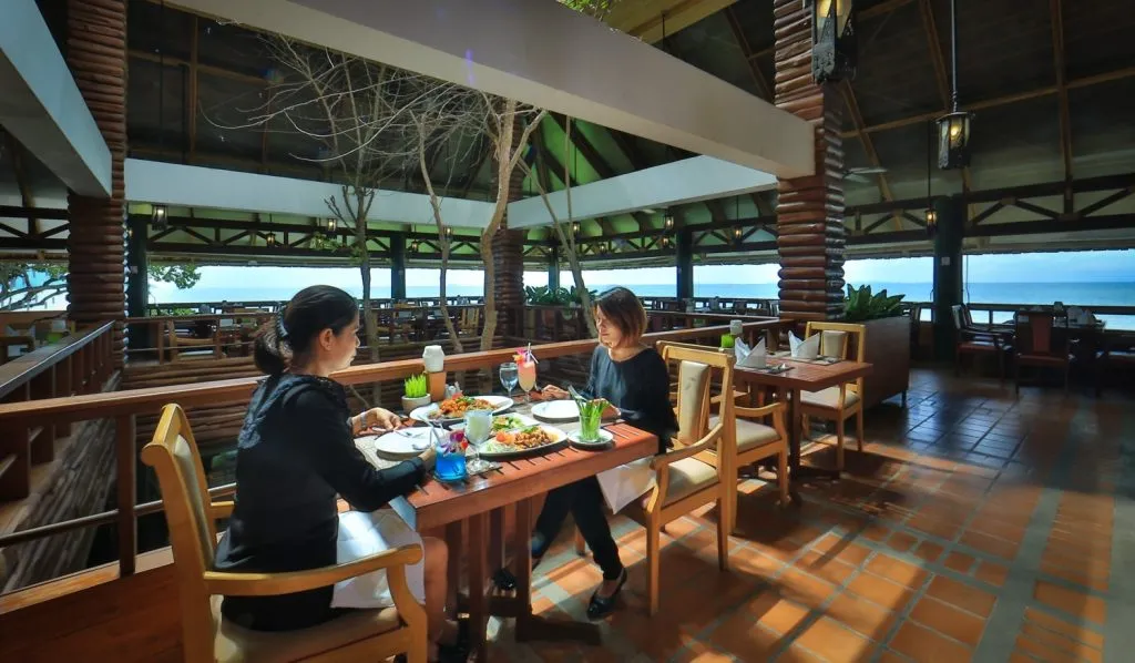 Sunset Park Resort & Spa 